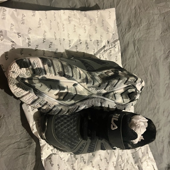 Boy Toddler 12.5 Fila shoes. Brand new - Picture 1 of 3